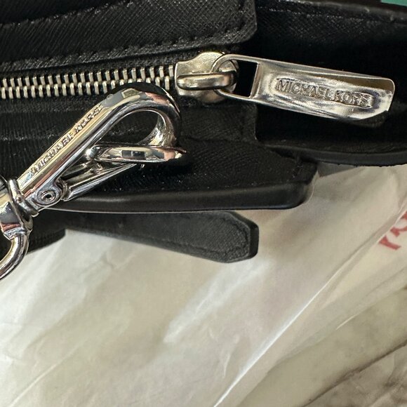 Michael Michael Kors Selma snakeskin print black leather crossbody medium bag - Picture 8 of 11